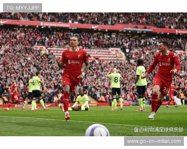 利物浦努涅斯背身做球后劲射破门